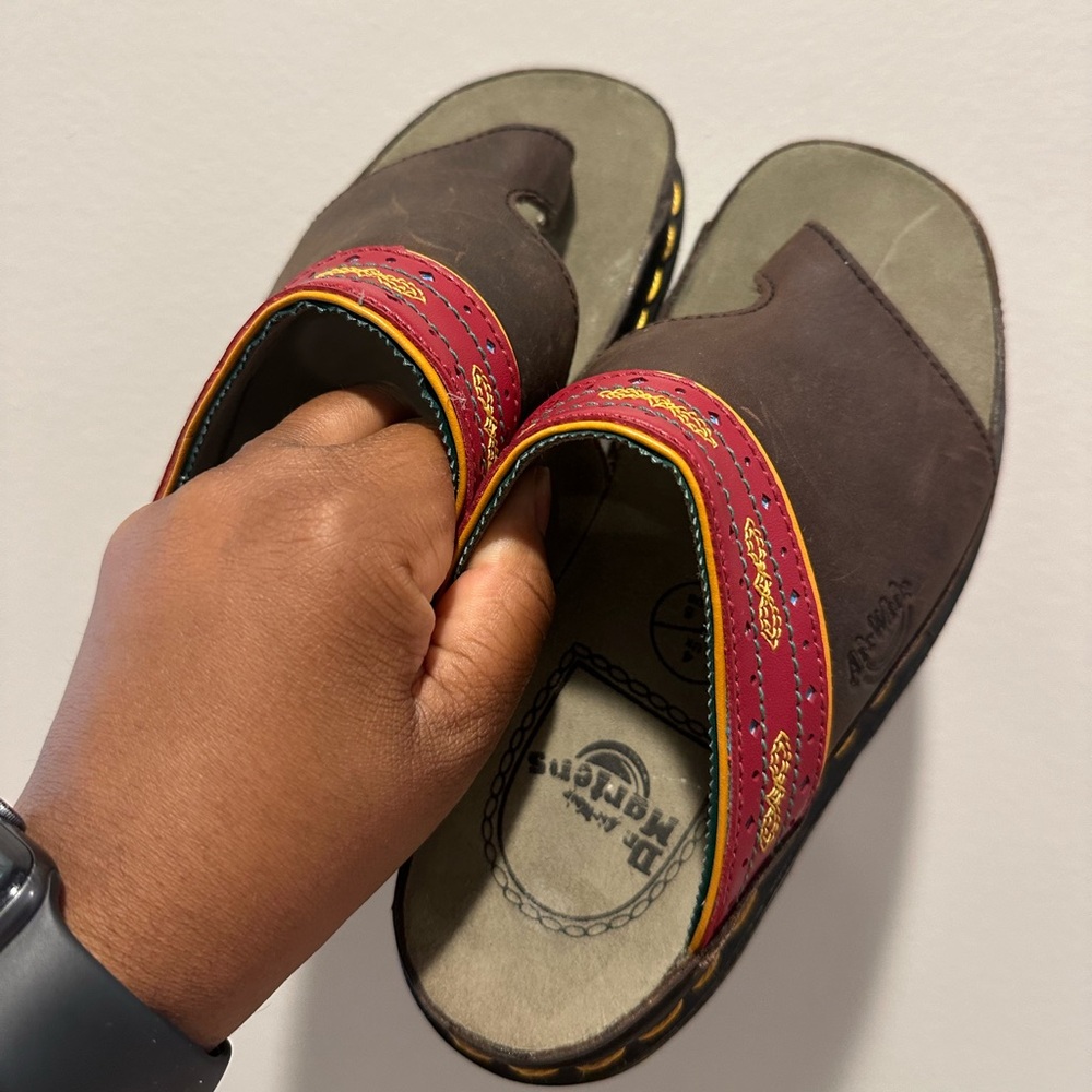 VINTAGE RARE Dr. Martens Sandals size 5 NWOT
